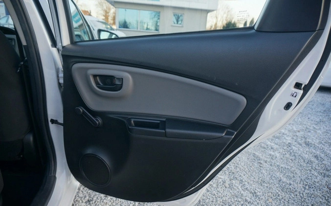 Toyota Yaris cena 45700 przebieg: 171574, rok produkcji 2018 z Grodków małe 562